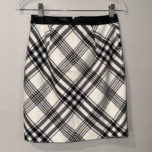 NWT White House Black Market Women’s Skirt Size 00